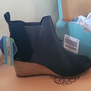 Wedge heel boot